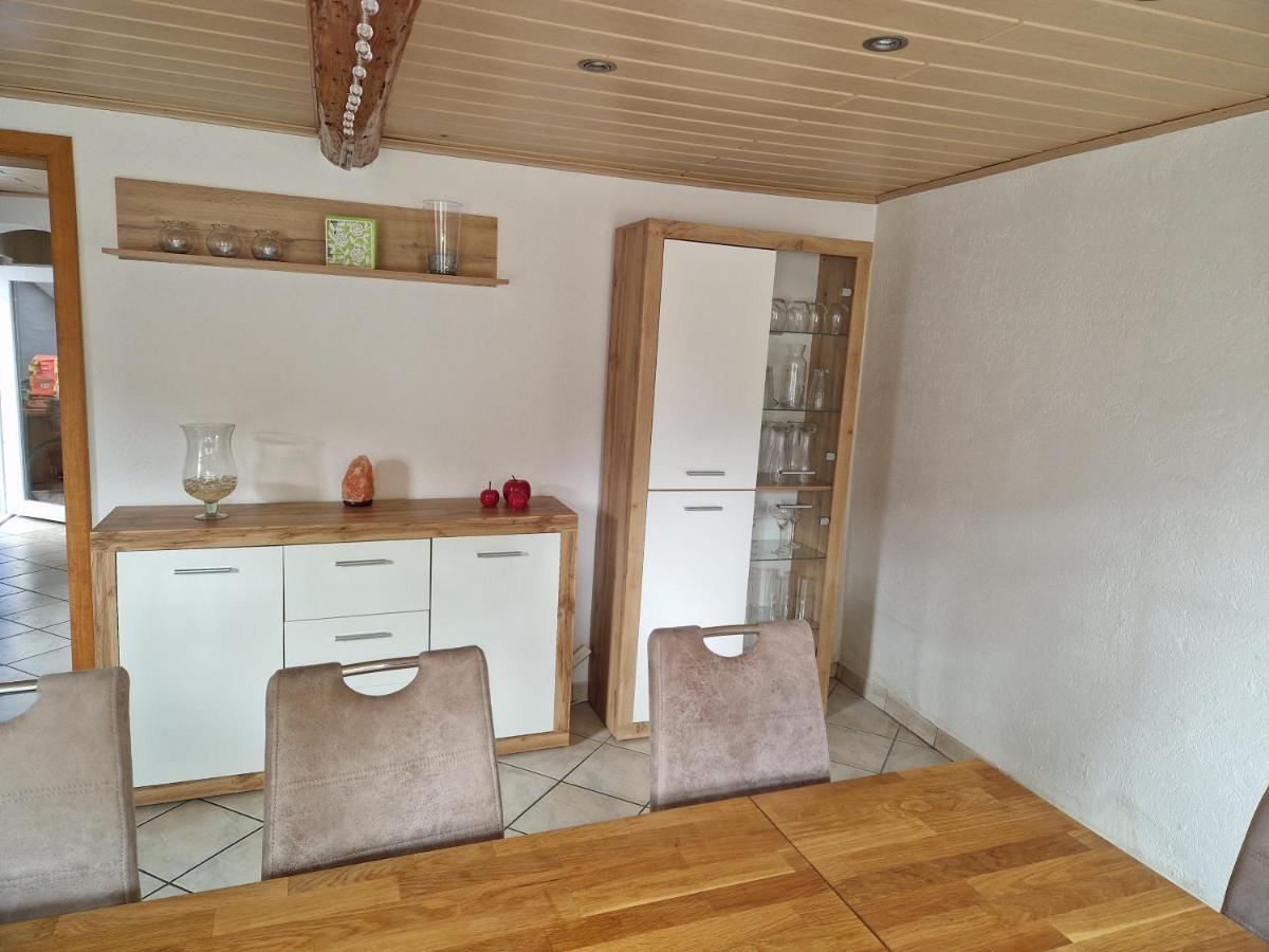 Ferienwohnung Blumenshein Bei Speyer Karlsruhe Familienfreundlich 5 Pers Zeiskam Bagian luar foto
